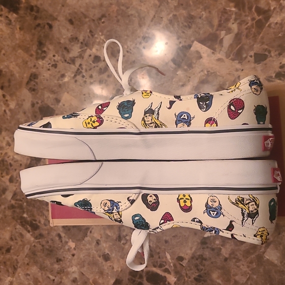 Vans Marvel Heads Avengers Sneakers Men's 8/Women's 9.5 - Picture 10 of 11